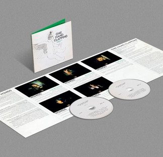Paul McCartney & Wings - One Hand Clapping (Booklet, Poster, Digipack Packaging) (2CD)